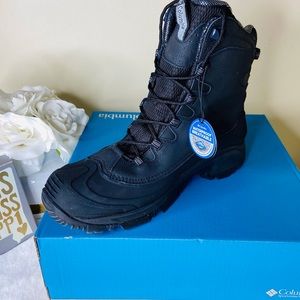 Columbia Men Hiking Boots NWT